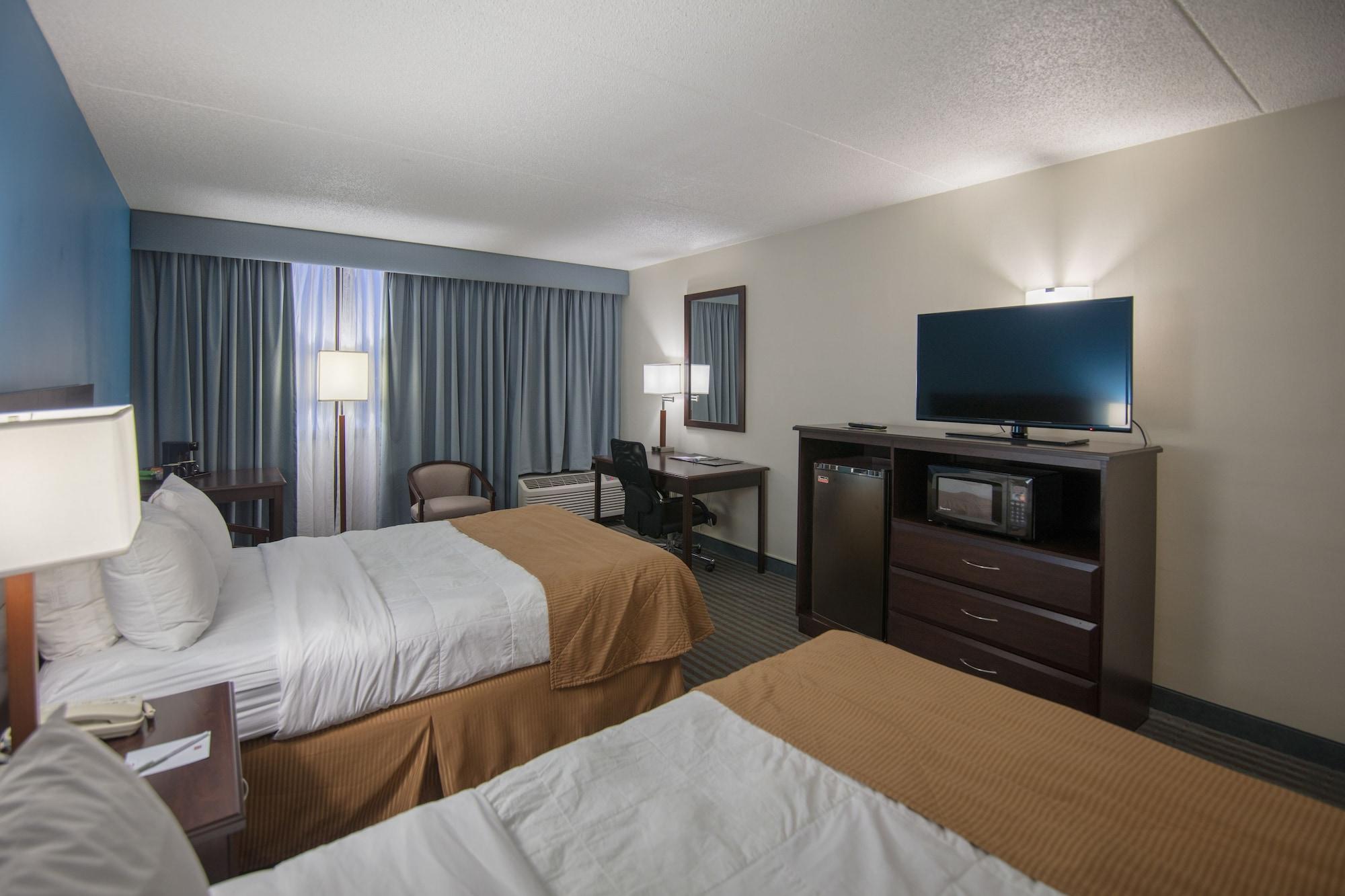 Ramada By Wyndham Cedar Rapids Hotell Eksteriør bilde