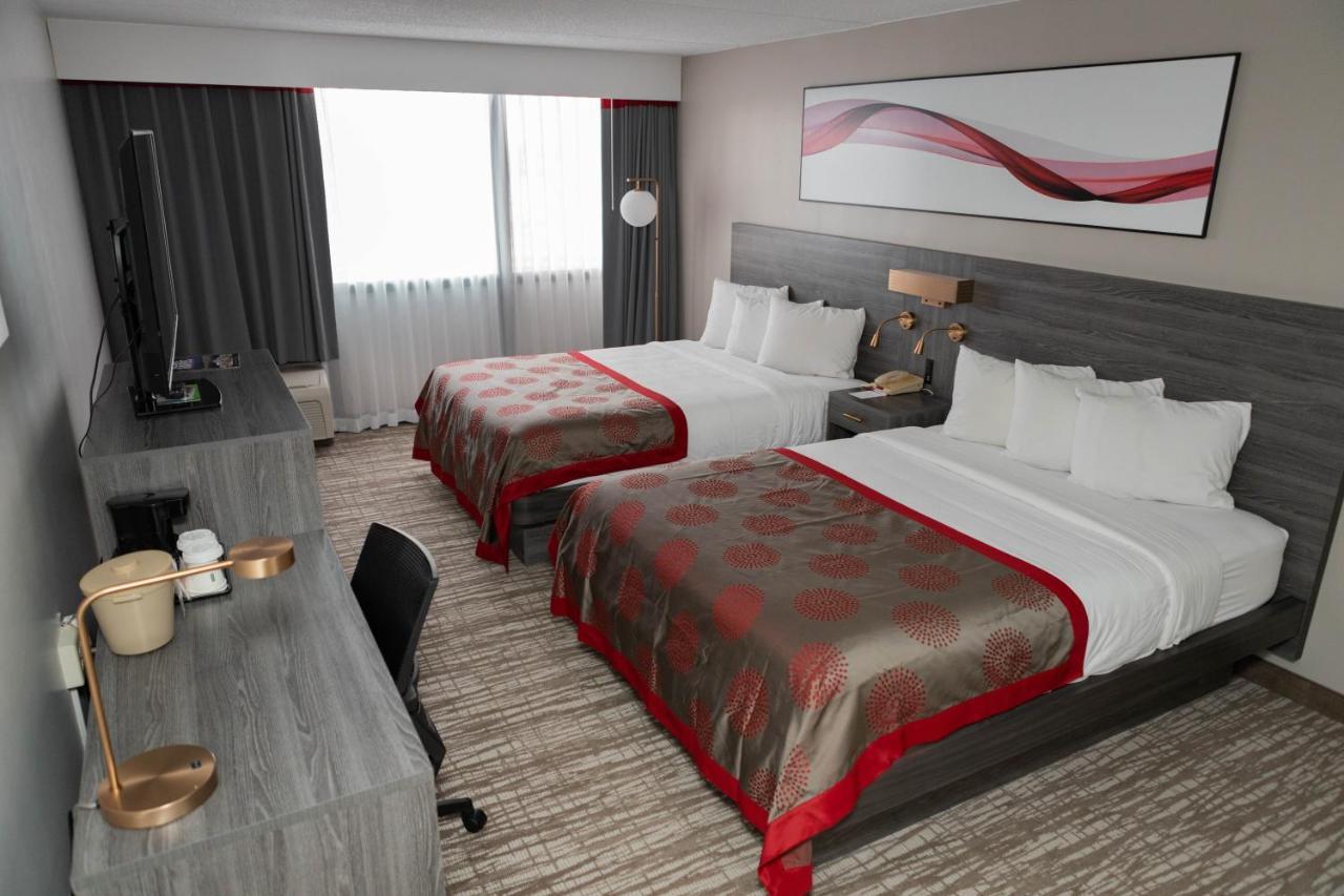 Ramada By Wyndham Cedar Rapids Hotell Eksteriør bilde