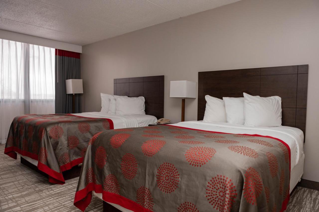 Ramada By Wyndham Cedar Rapids Hotell Eksteriør bilde