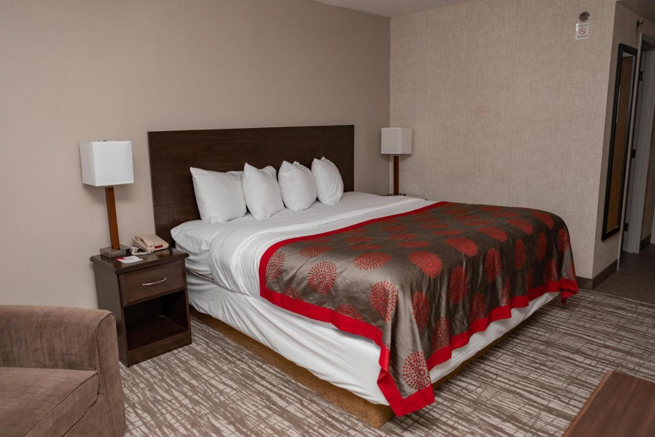 Ramada By Wyndham Cedar Rapids Hotell Eksteriør bilde