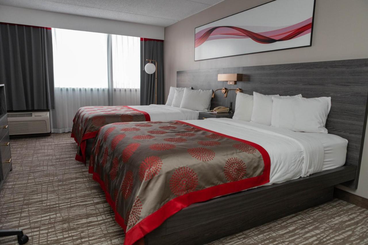Ramada By Wyndham Cedar Rapids Hotell Eksteriør bilde