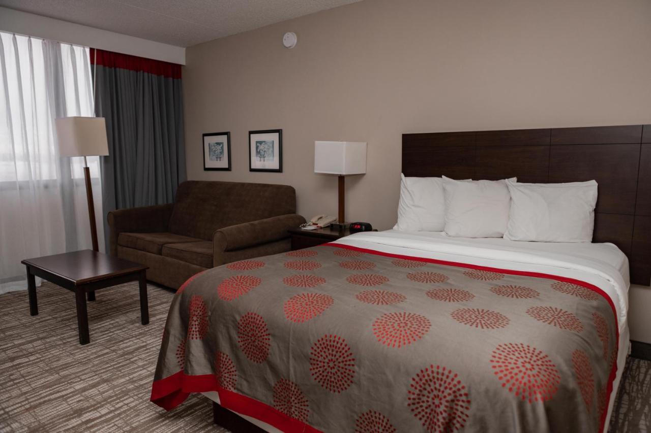 Ramada By Wyndham Cedar Rapids Hotell Eksteriør bilde