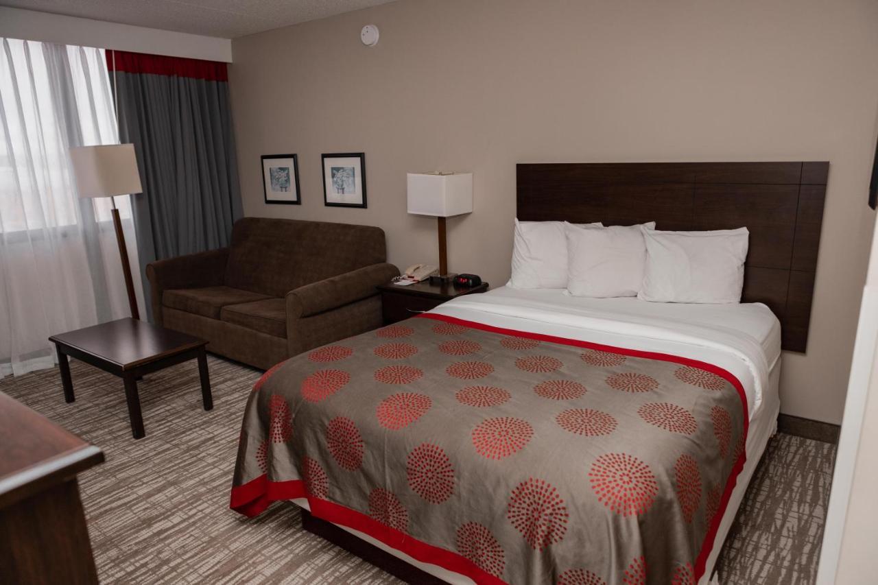 Ramada By Wyndham Cedar Rapids Hotell Eksteriør bilde