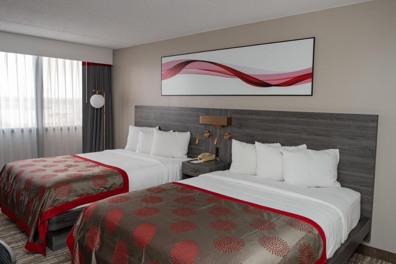 Ramada By Wyndham Cedar Rapids Hotell Eksteriør bilde